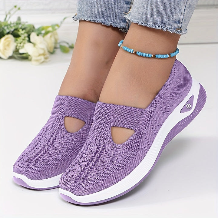 Leicht anzuziehende Sneakers mit stabilem Komfort