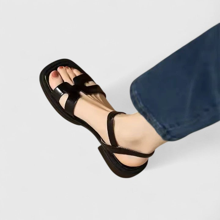 Vera - Elegante Flachsandalen